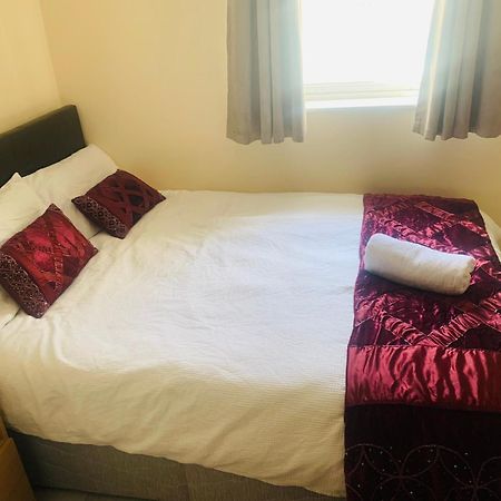 Sea View Flat Cobh Apartment Luaran gambar