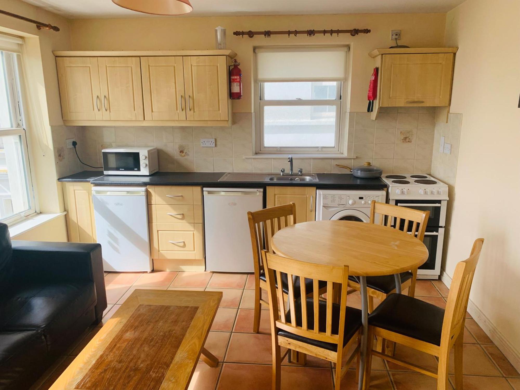 Sea View Flat Cobh Apartment Luaran gambar