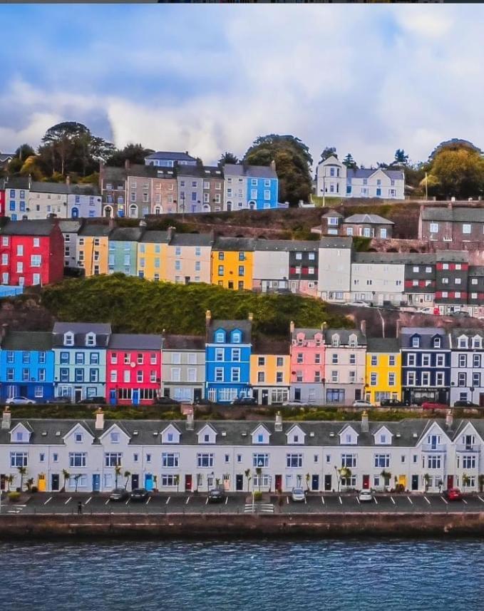 Sea View Flat Cobh Apartment Luaran gambar